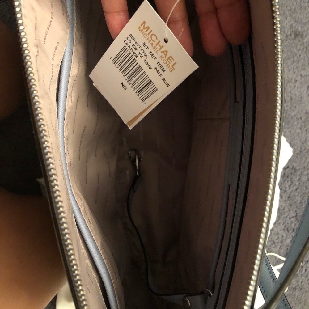 Baby Blue Large Jet Set Travel Bag - Picture 5 of 5